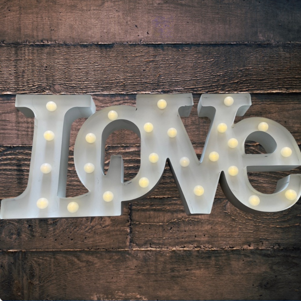 Love Sign 🥰🥰🥰🥰 - Picture 5 of 7